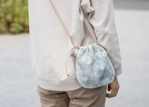 SOFT LIVING: Floral Stroll Mini Round Bag