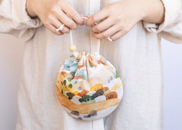 SOFT LIVING: Big Round Drawstring Pocket