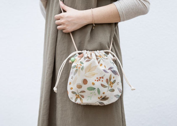 SOFT LIVING: Floral Stroll Mini Round Bag