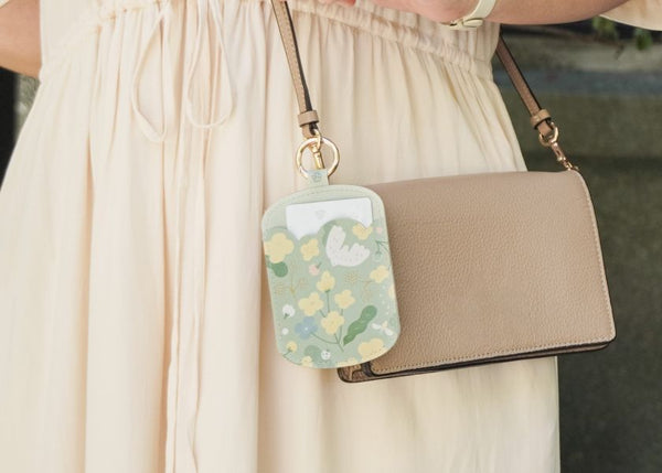 SOFT LIVING: Floral Coin and Card Wallet