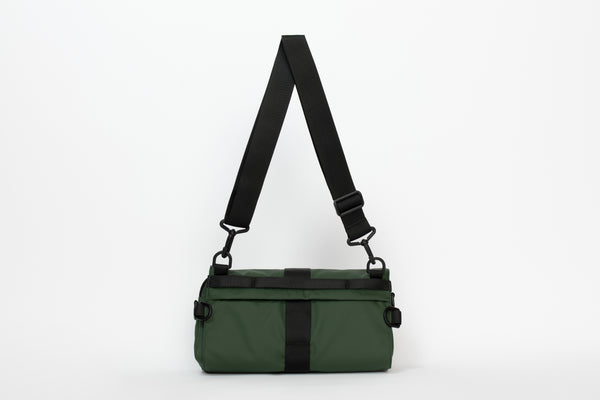 KIWEE: Fasten & Go Triangle Sling Bag