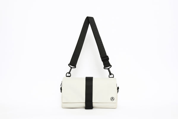 KIWEE: Fasten & Go Triangle Sling Bag