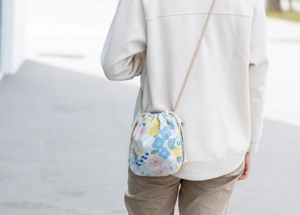 SOFT LIVING: Floral Stroll Mini Round Bag